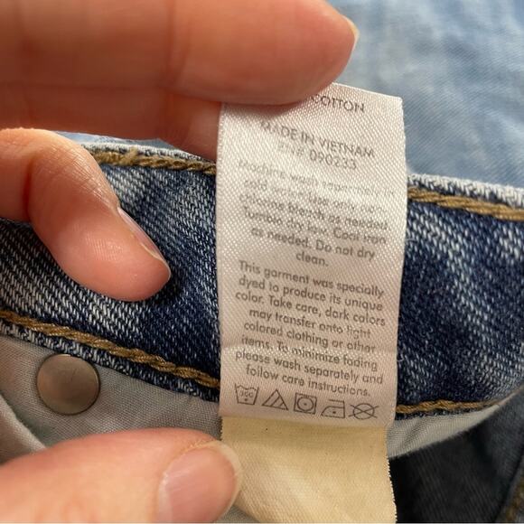 Pacsun Medium Wash High Rise Mom Jeans Womens 28 Short Distressed Blue Denim - Picture 10 of 12